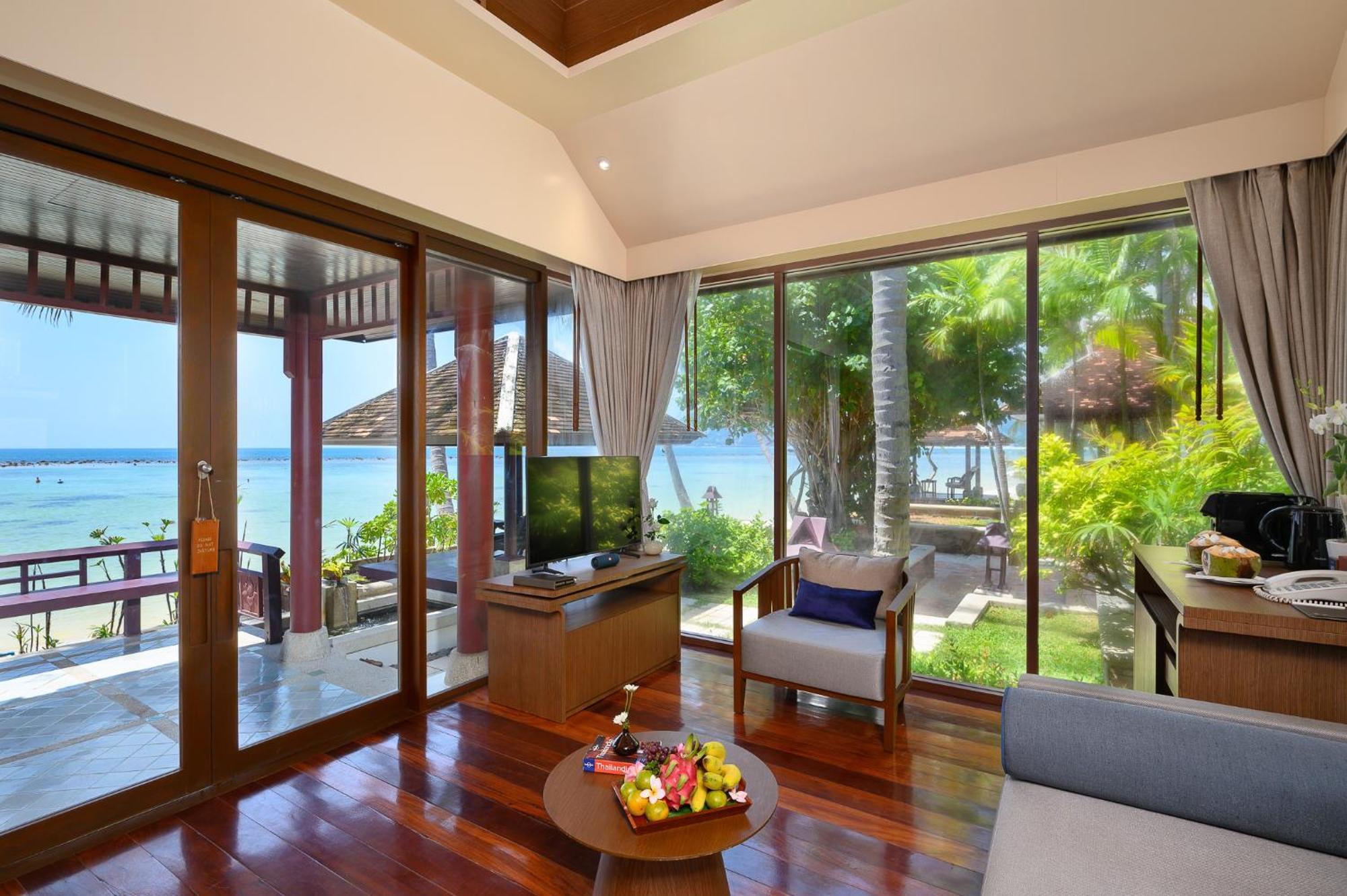 Chaweng Regent Beach Resort Exterior foto Living room of a pool villa