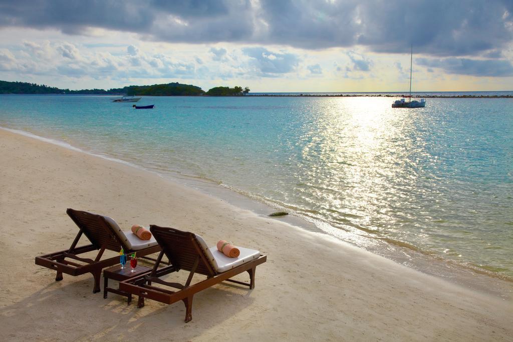 Chaweng Regent Beach Resort Exterior foto Beach at Sandals Halcyon Beach