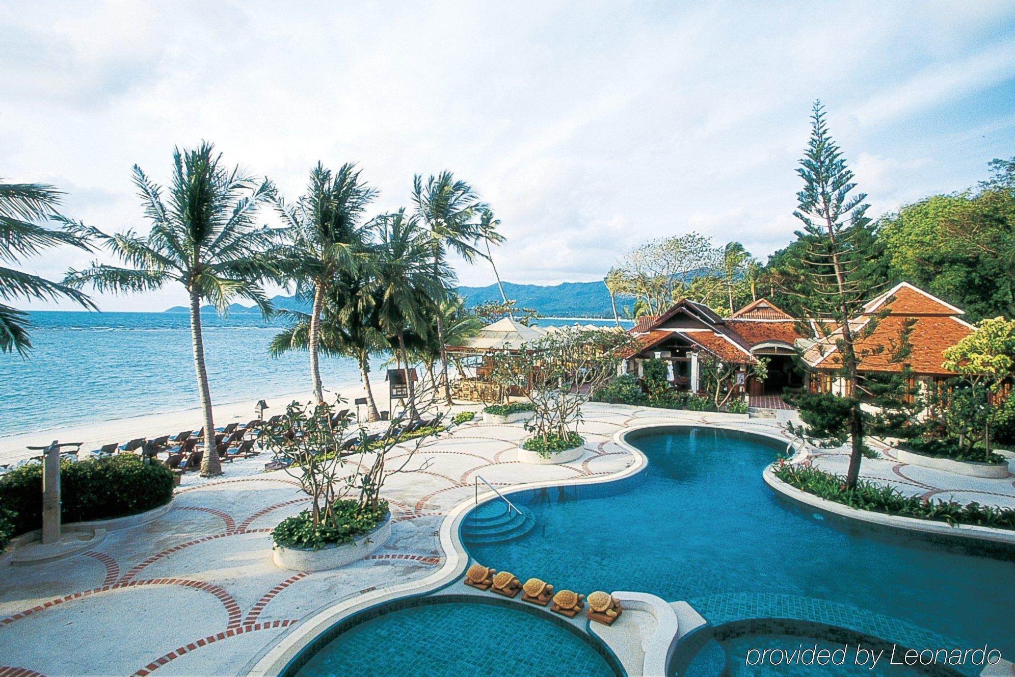 Chaweng Regent Beach Resort Exterior foto The swimming pool at the resort